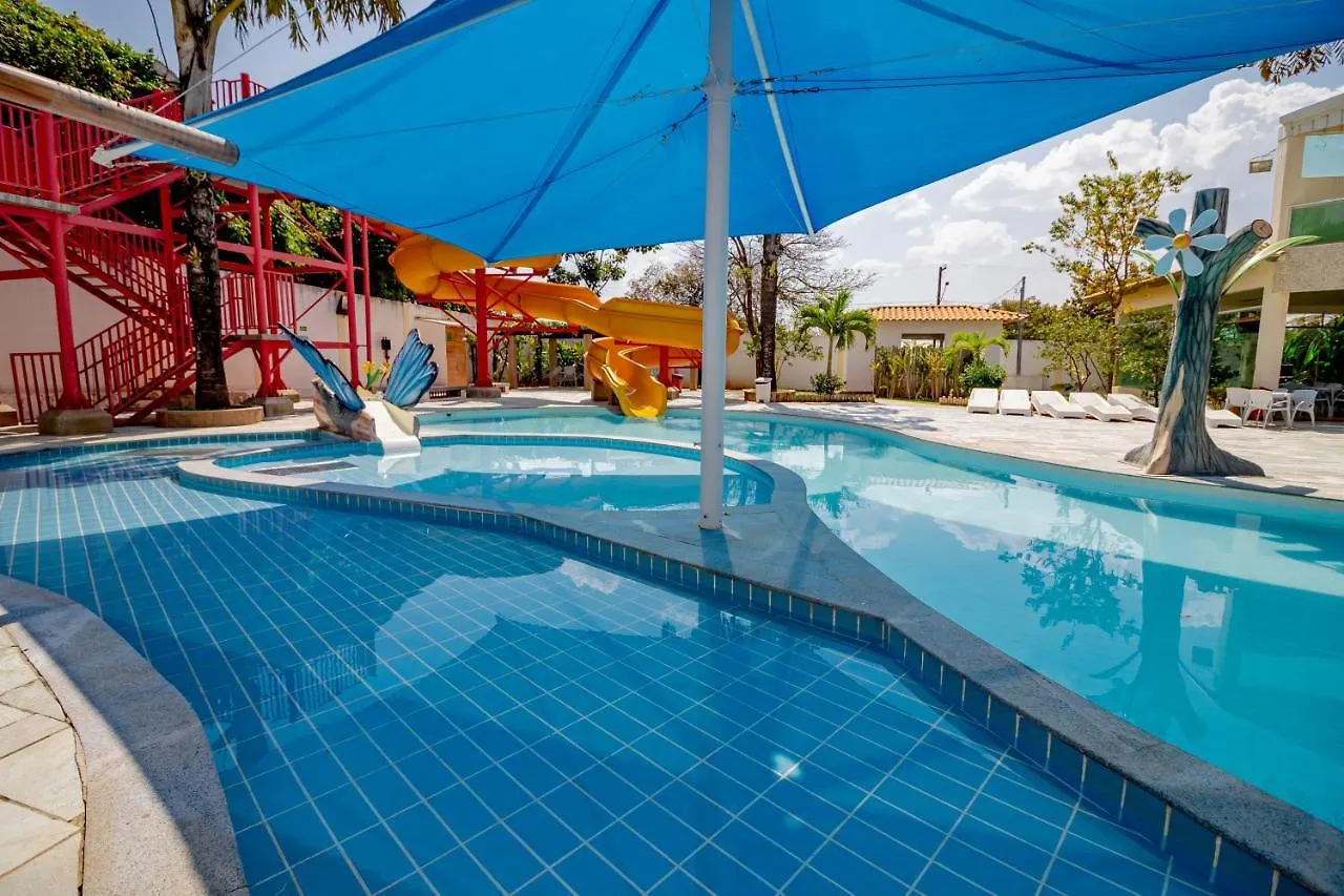 Diroma Resort Com Um Dia No Acqua Park Caldas Novas