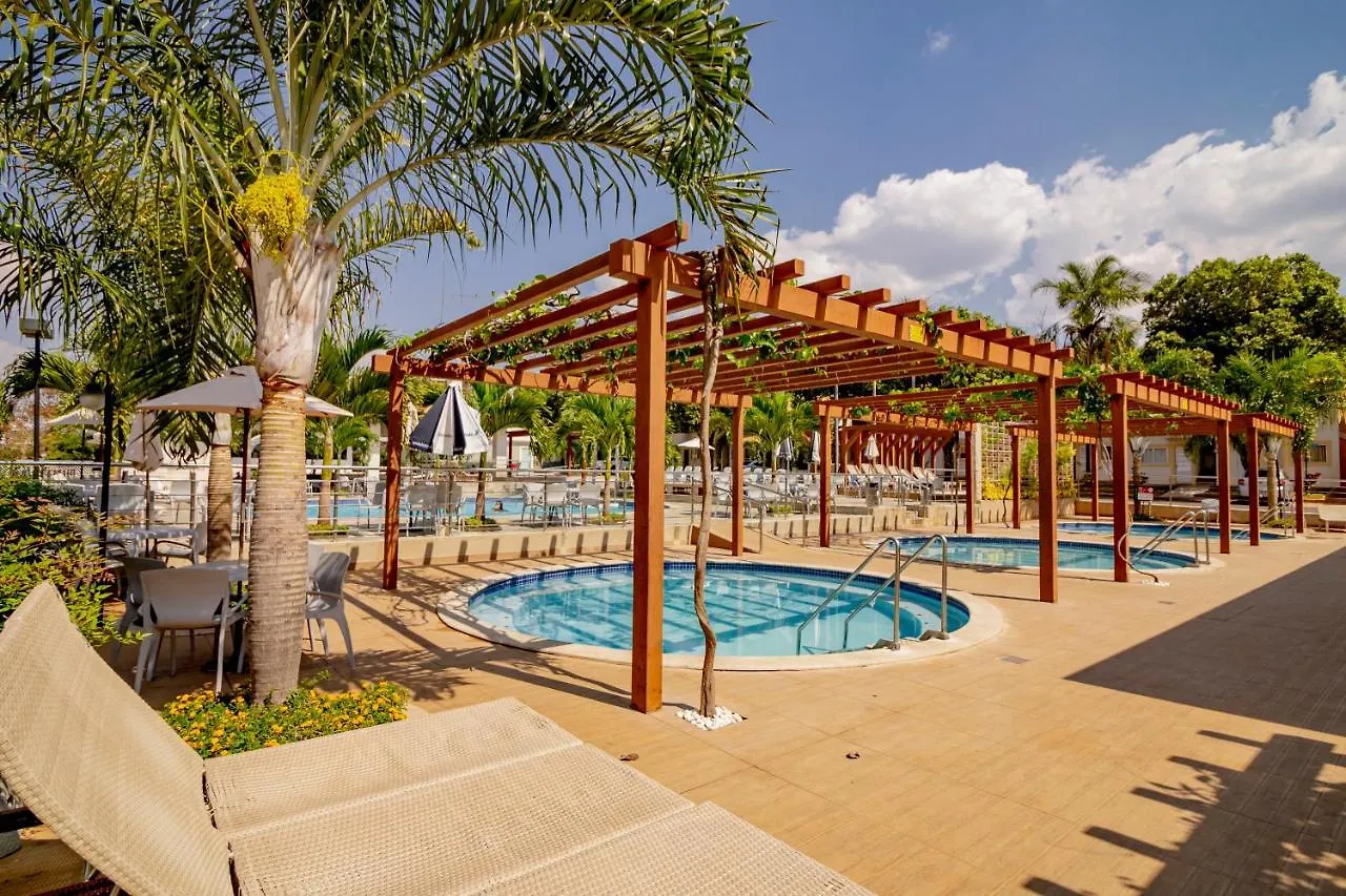 Diroma Resort Com Um Dia No Acqua Park Caldas Novas Apartamento